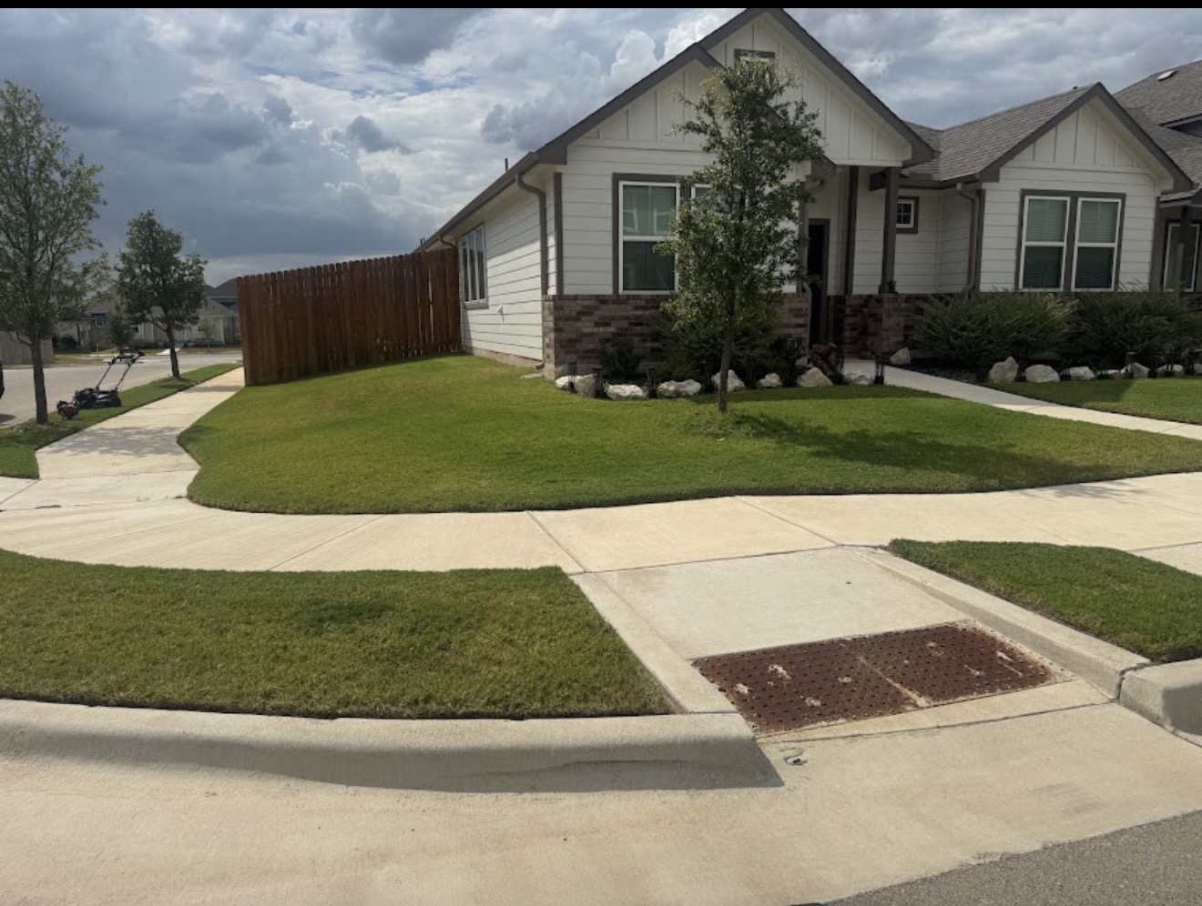 AZ MOW completed lawn service